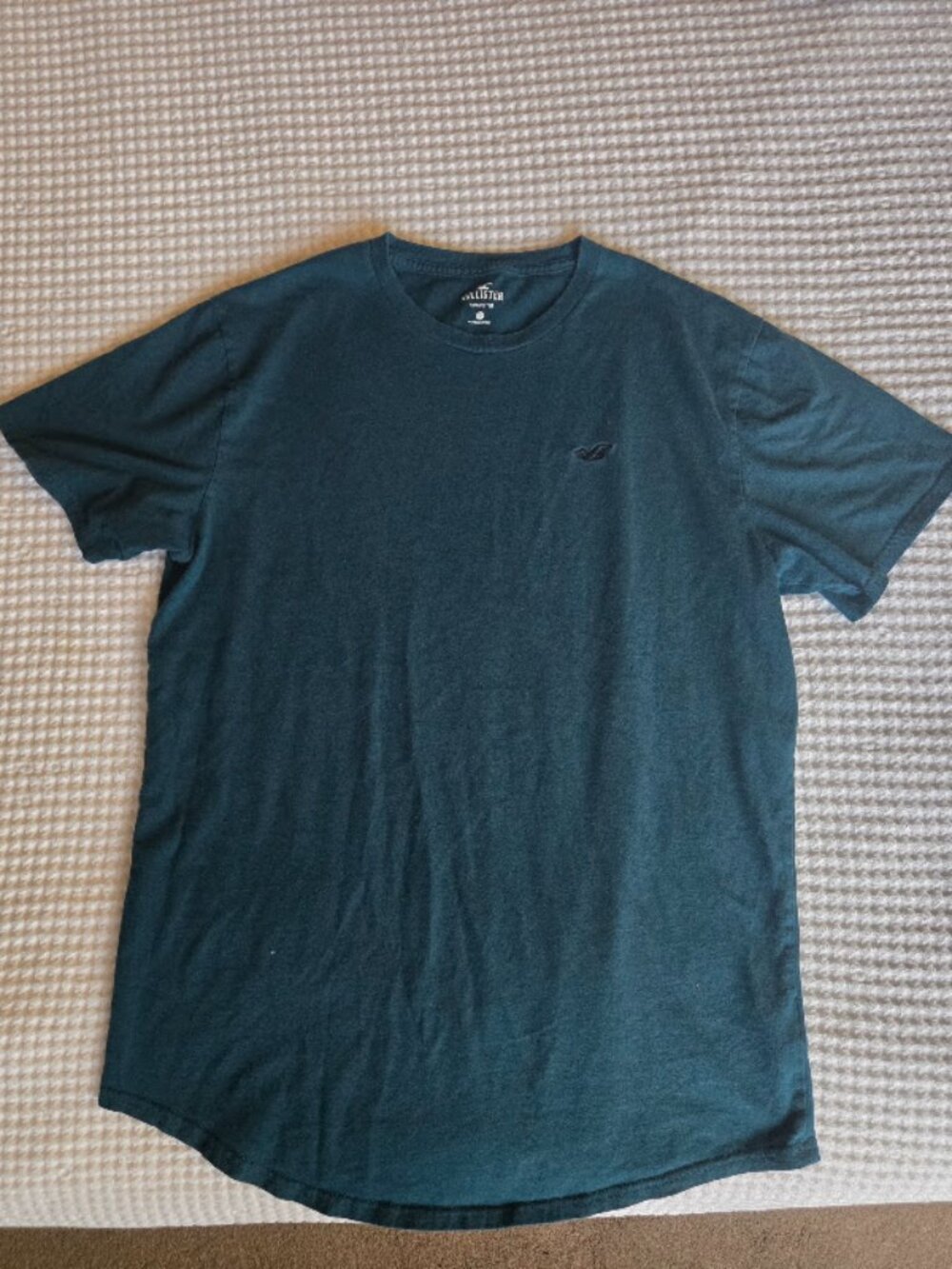 Hollister Men's Dark Teal Curved Hem T-Shirt Size L